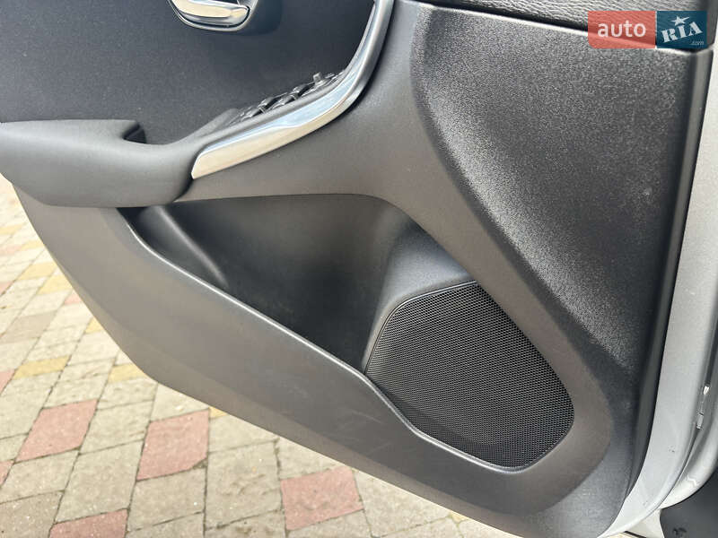 Хэтчбек Volvo V40 2014 в Стрые