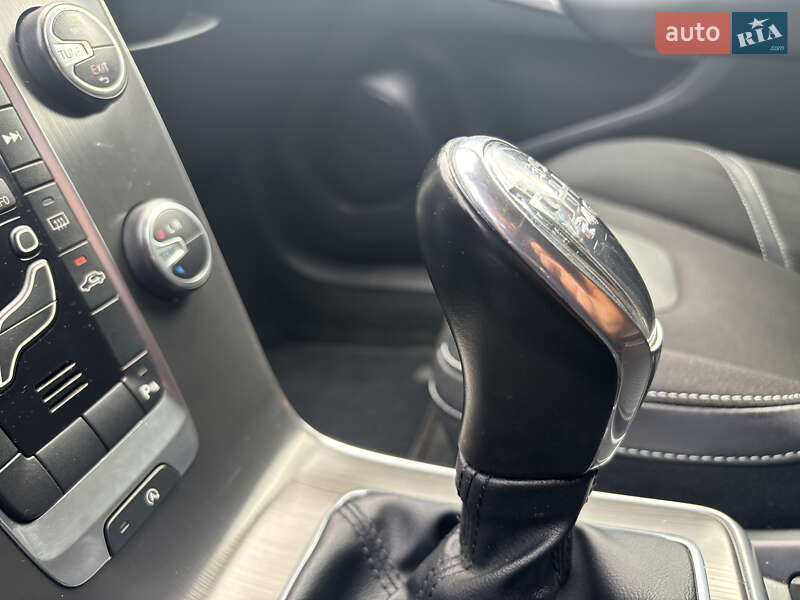 Хэтчбек Volvo V40 2014 в Стрые