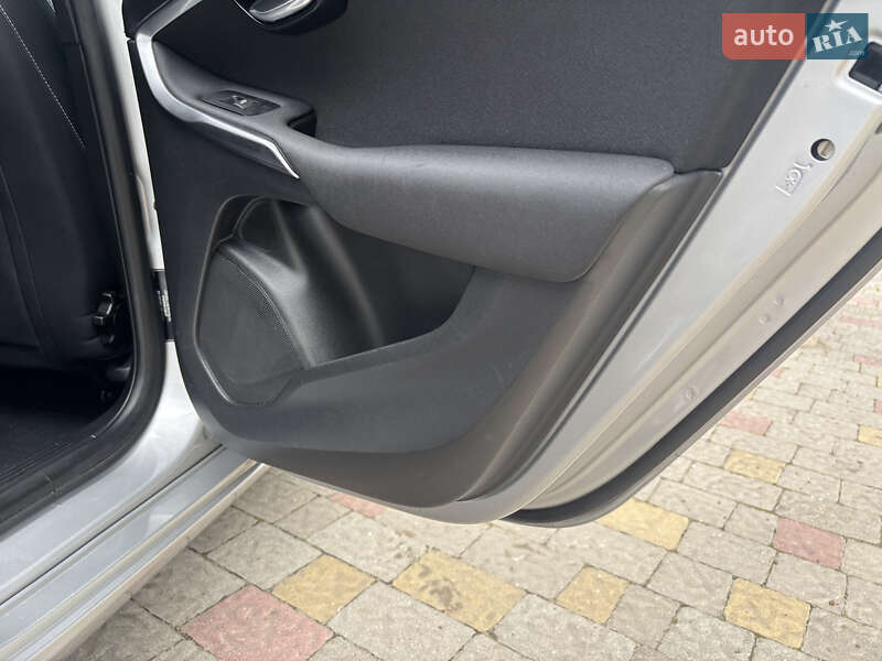 Хэтчбек Volvo V40 2014 в Стрые