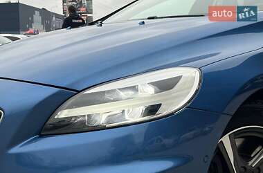 Хэтчбек Volvo V40 2017 в 