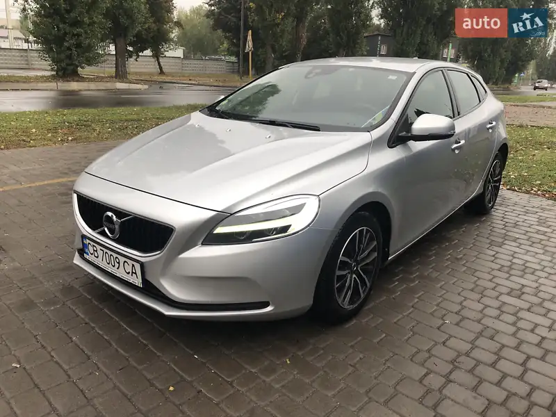Volvo V40