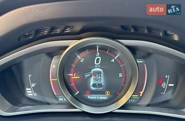 Хэтчбек Volvo V40 2013 в 