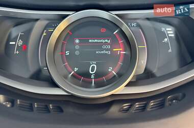 Хэтчбек Volvo V40 2013 в 