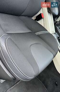 Хэтчбек Volvo V40 2013 в 