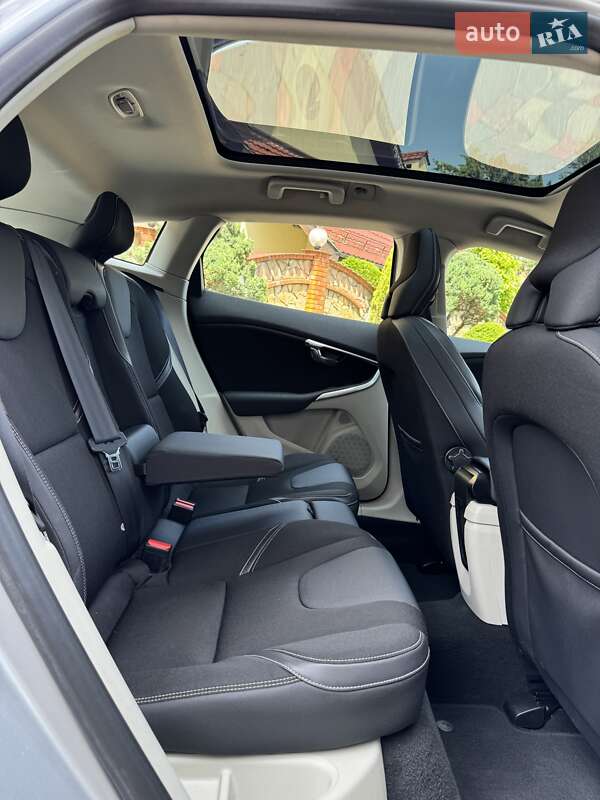Хэтчбек Volvo V40 2013 в Стрые