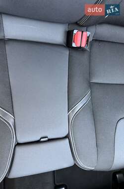 Хэтчбек Volvo V40 2013 в 