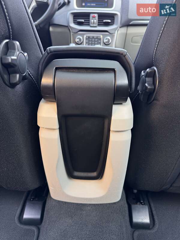 Хэтчбек Volvo V40 2013 в Стрые