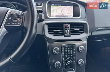 Хэтчбек Volvo V40 2013 в 
