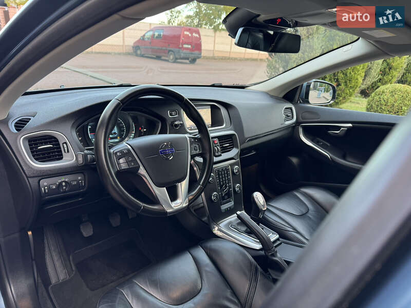 Хэтчбек Volvo V40 2013 в Стрые