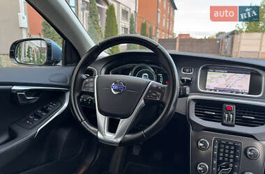 Хэтчбек Volvo V40 2013 в 