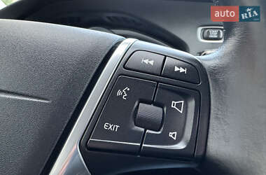 Хэтчбек Volvo V40 2013 в 