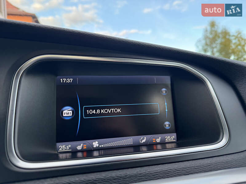 Хэтчбек Volvo V40 2013 в Стрые