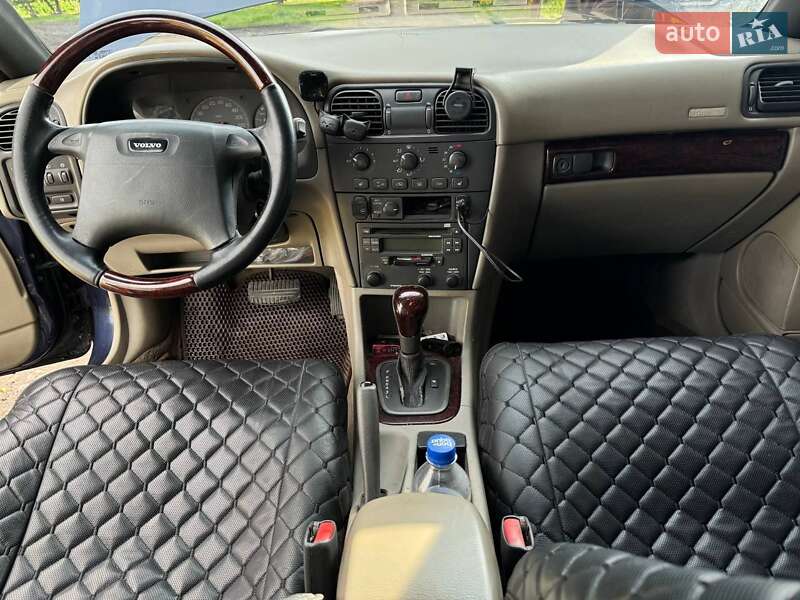 Универсал Volvo V40 2001 в Ровно
