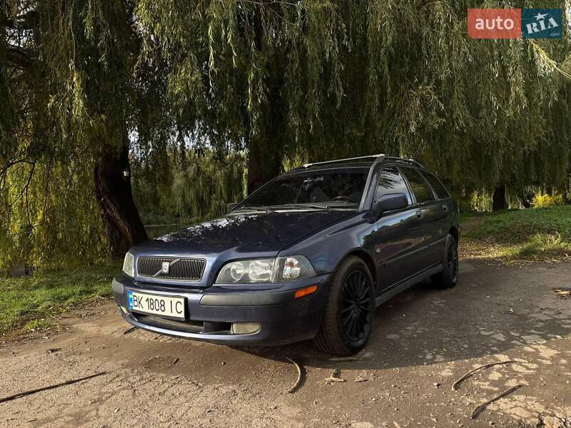 Универсал Volvo V40 2001 в Ровно