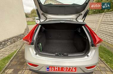 Хэтчбек Volvo V40 2014 в 