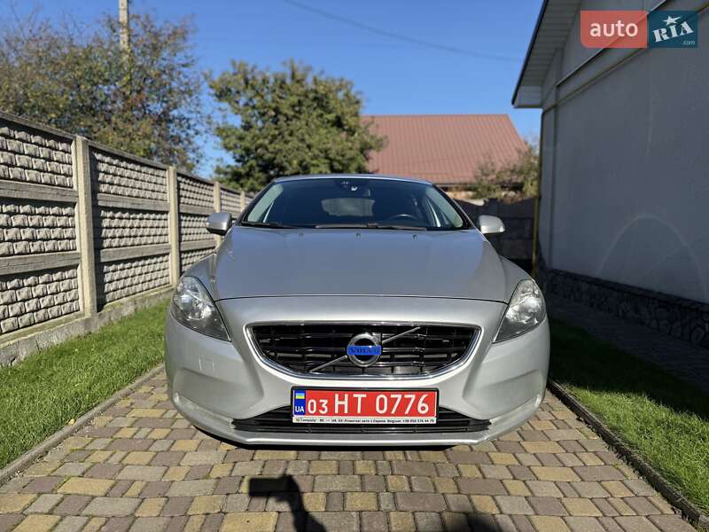 Хэтчбек Volvo V40 2014 в Луцке