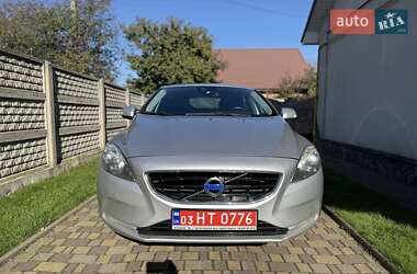 Хэтчбек Volvo V40 2014 в 