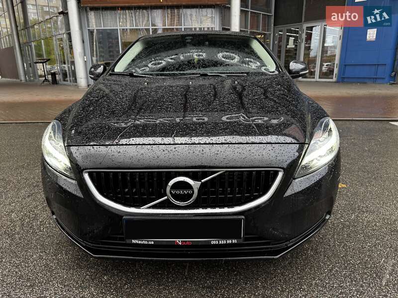 Хетчбек Volvo V40 2019 в Києві фото 2 Хетчбек Volvo V40 2019 в Києві