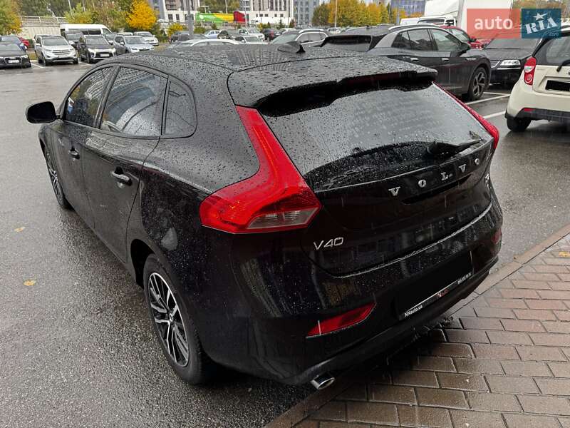 Хетчбек Volvo V40 2019 в Києві фото 7 Хетчбек Volvo V40 2019 в Києві