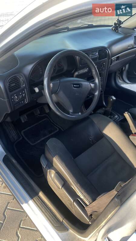 Універсал Volvo V40 2002 в Чернівцях фото 8 Універсал Volvo V40 2002 в Чернівцях