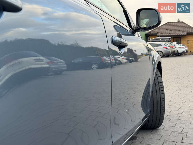 Хетчбек Volvo V40 2013 в Стрию