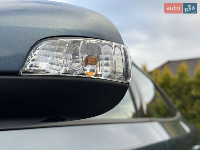 Хетчбек Volvo V40 2013 в Стрию
