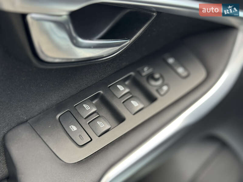 Хетчбек Volvo V40 2013 в Стрию