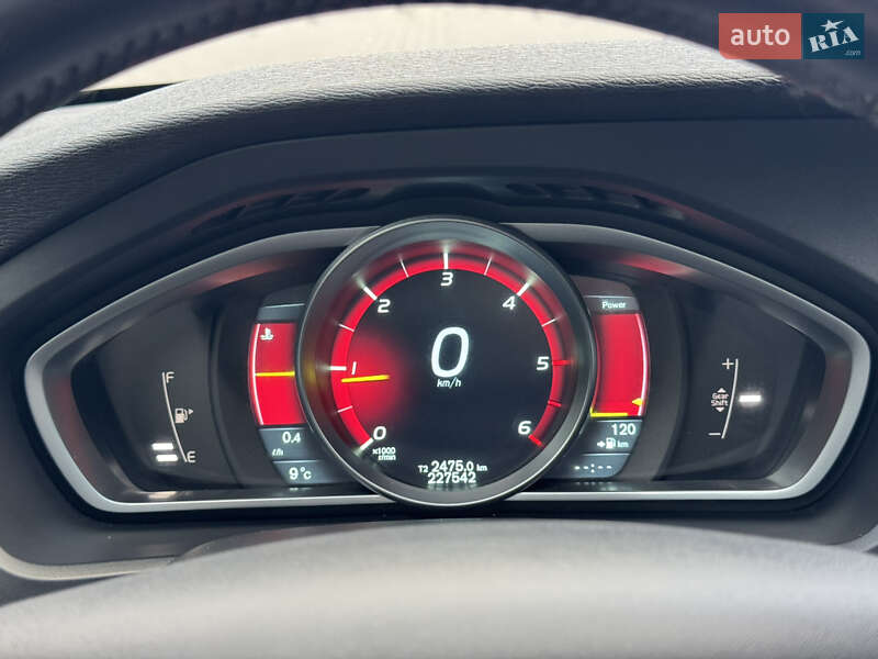 Хетчбек Volvo V40 2013 в Стрию