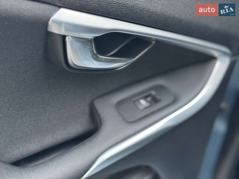 Хетчбек Volvo V40 2013 в Стрию