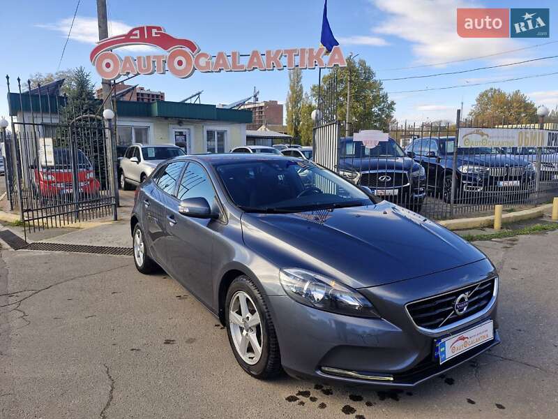 Volvo V40 2014
