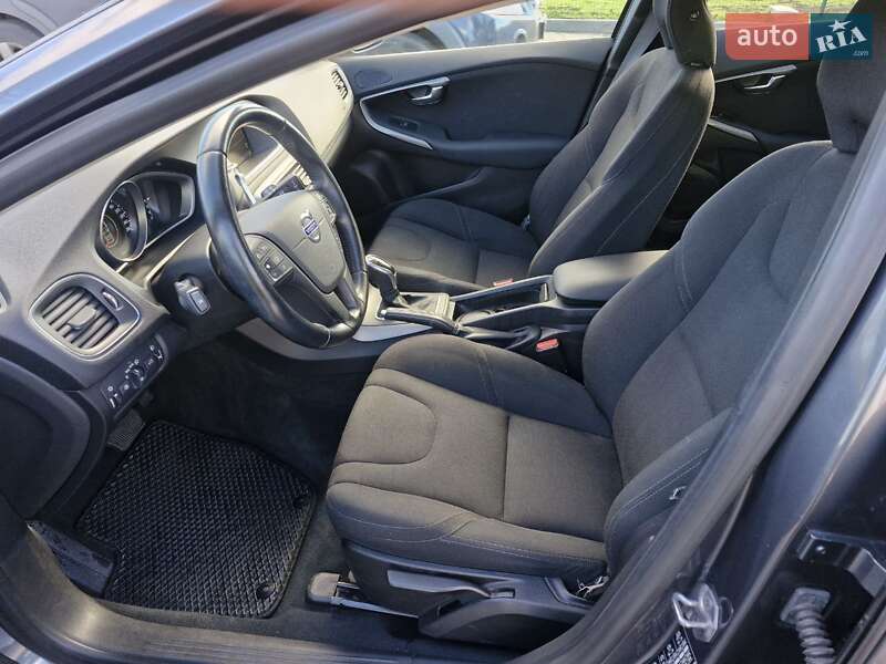 Хетчбек Volvo V40 2014 в Миколаєві