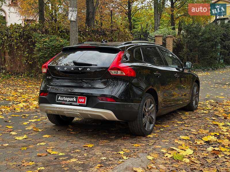 Хетчбек Volvo V40 2015 в Києві фото 7 Хетчбек Volvo V40 2015 в Києві