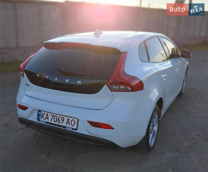 Хэтчбек Volvo V40 2013 в Бердичеве
