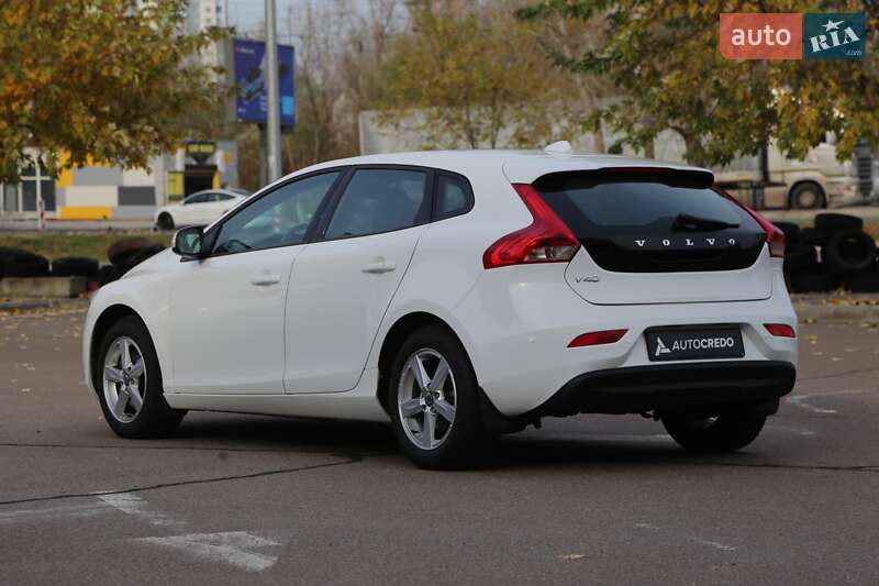 Хэтчбек Volvo V40 2013 в Киеве фото 5 Хэтчбек Volvo V40 2013 в Киеве