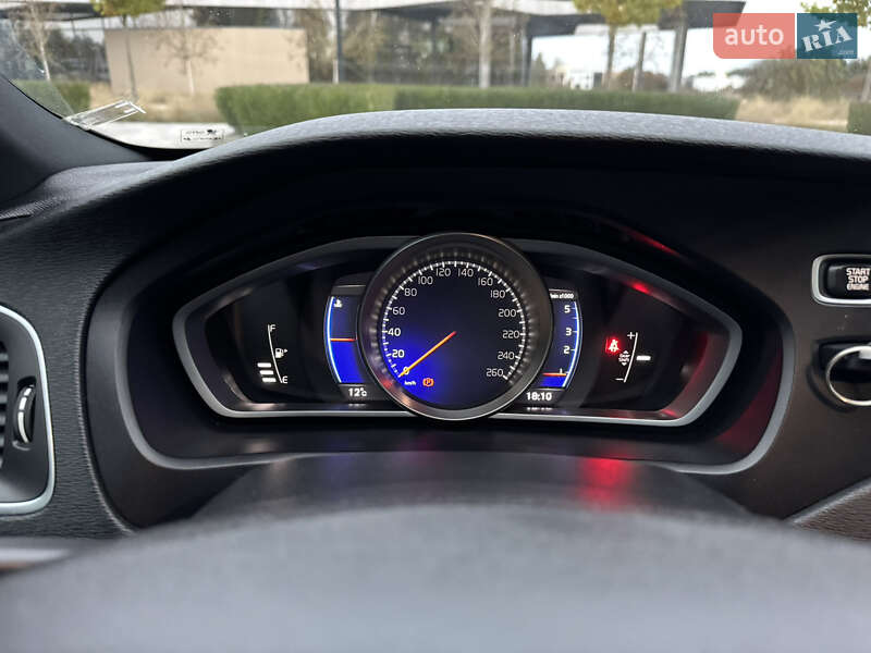 Хетчбек Volvo V40 2017 в Ірпені фото 41 Хетчбек Volvo V40 2017 в Ірпені