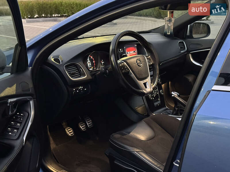 Хетчбек Volvo V40 2017 в Ірпені фото 78 Хетчбек Volvo V40 2017 в Ірпені