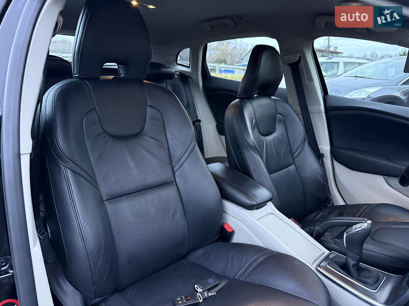 Хэтчбек Volvo V40 2013 в Стрые фото 29 Хэтчбек Volvo V40 2013 в Стрые