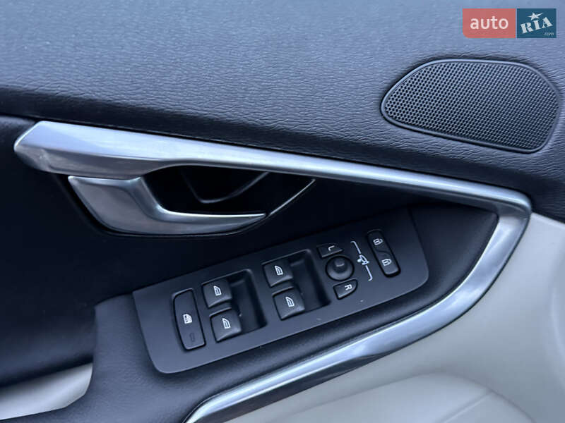 Хэтчбек Volvo V40 2013 в Стрые фото 47 Хэтчбек Volvo V40 2013 в Стрые
