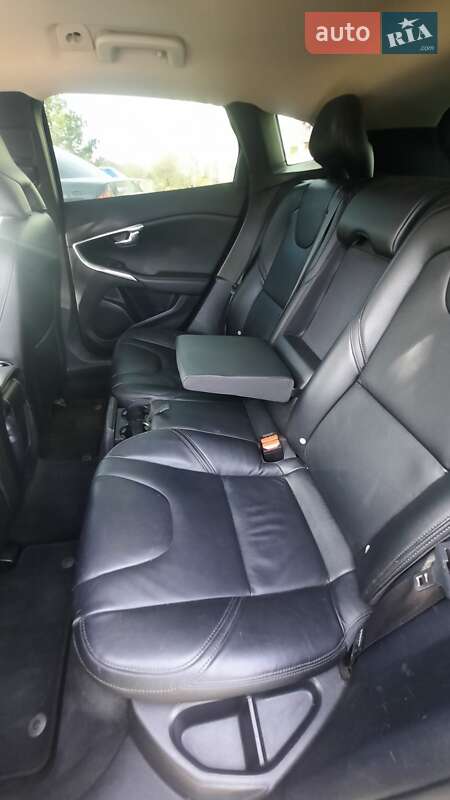 Хэтчбек Volvo V40 2013 в Красилове