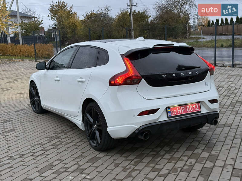 Хетчбек Volvo V40 2015 в Луцьку