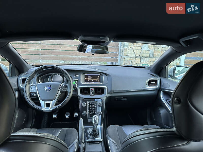 Хетчбек Volvo V40 2014 в Стрию