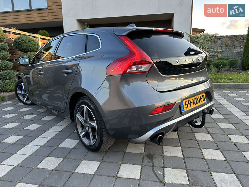 Хетчбек Volvo V40 2014 в Стрию