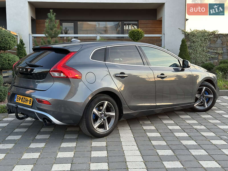 Хетчбек Volvo V40 2014 в Стрию