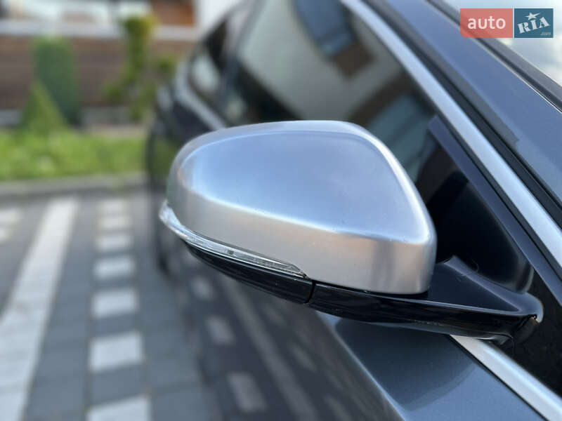 Хетчбек Volvo V40 2014 в Стрию