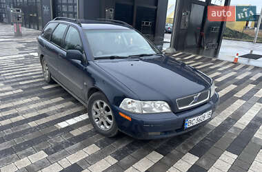 Універсал Volvo V40 2000 в Львові