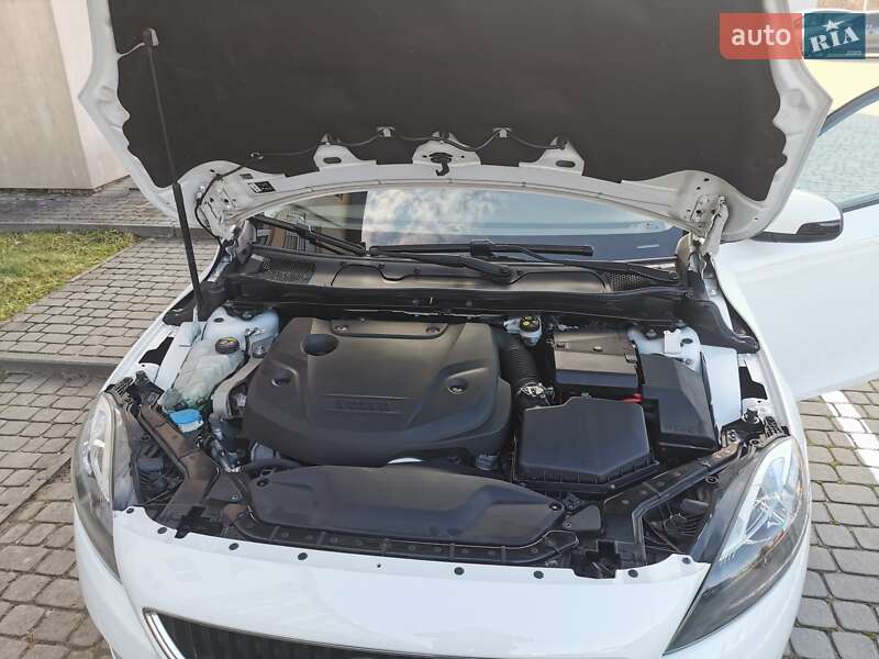 Хетчбек Volvo V40 2016 в Львові фото 2 Хетчбек Volvo V40 2016 в Львові