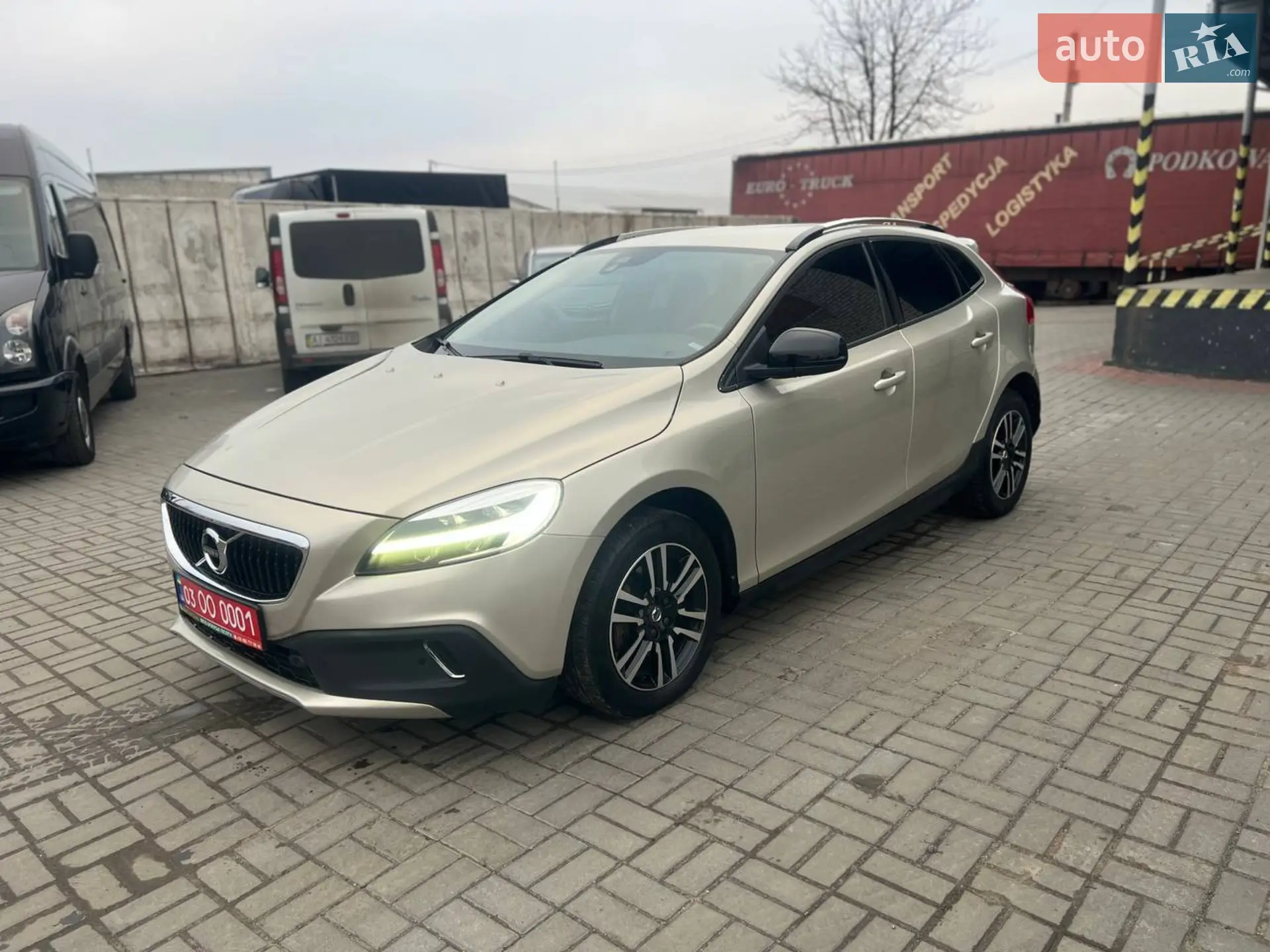 2018 Volvo V40 - мініатюра 2