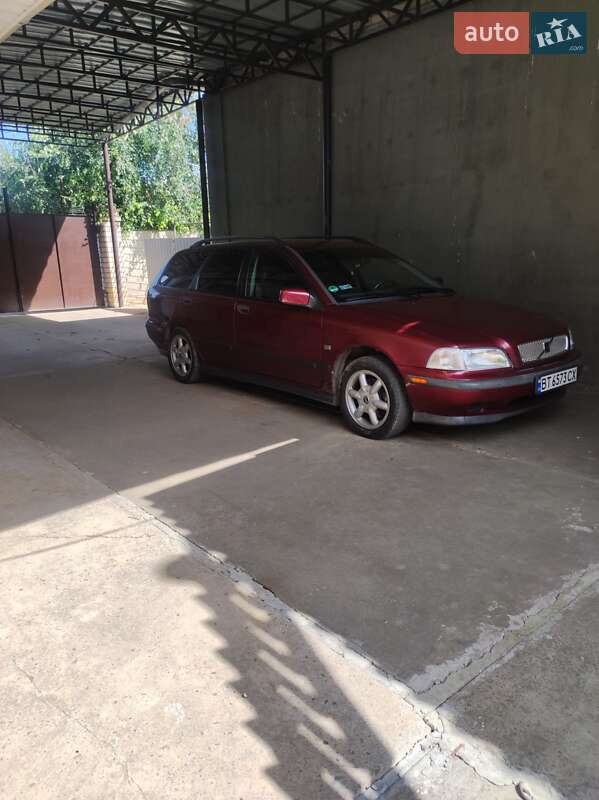 Універсал Volvo V40 1998 в Одесі фото Універсал Volvo V40 1998 в Одесі