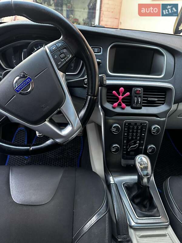 Хэтчбек Volvo V40 2012 в Николаеве