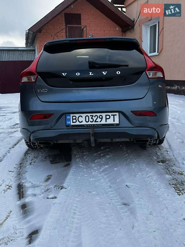 Хэтчбек Volvo V40 2012 в Николаеве